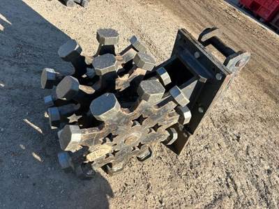 135CW24 Smooth Drum Roller Compactor