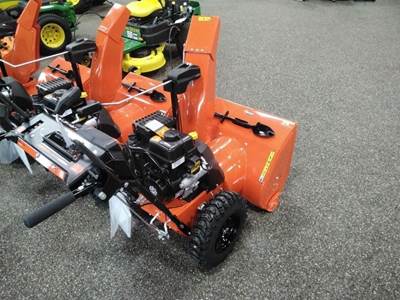 Ariens DELUXE 24 Snow Blower