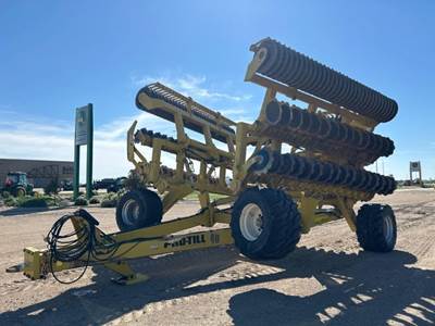 Degelman PRO-TILL 40 Disk