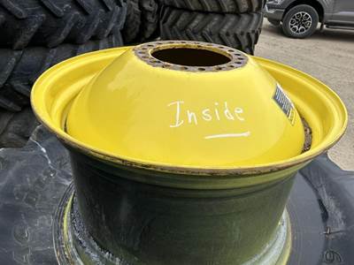 John Deere 20 BOLT RIMS Tire