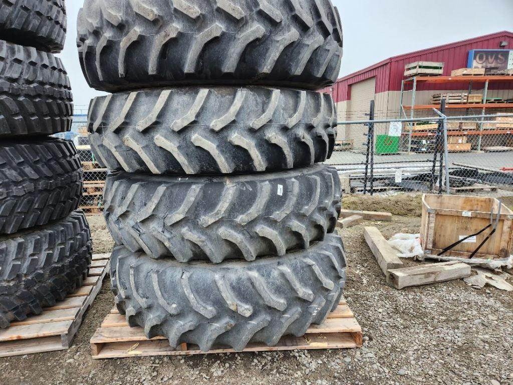 2016 John Deere 520/85R42 Tire For Sale Pasco, WA Z057654