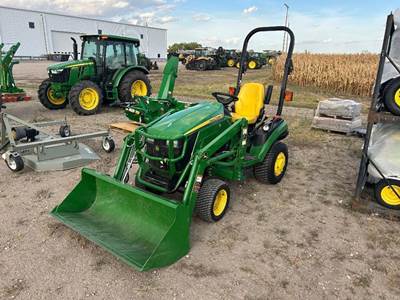 John Deere 1026R Tractor