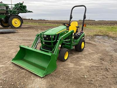 John Deere 1026R Tractor