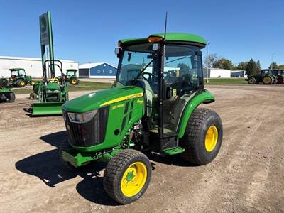 John Deere 3039R Tractor
