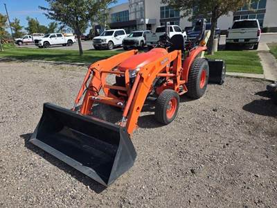 Kubota L3800D Tractor