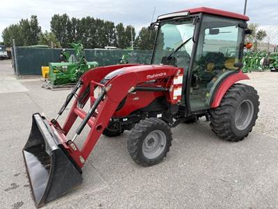 Mahindra 1538 Tractor