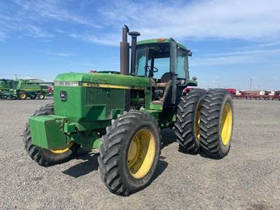 John Deere 4555 Tractor