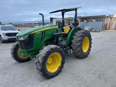 John Deere 5120M Tractor