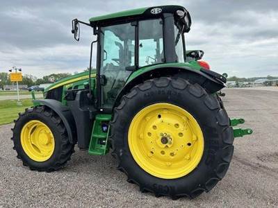 John Deere 6110M Tractor