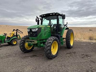 John Deere 6125R Tractor