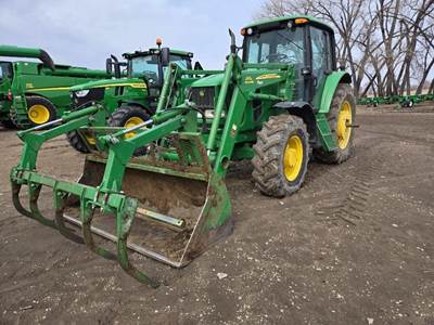 John Deere 7130 Tractor