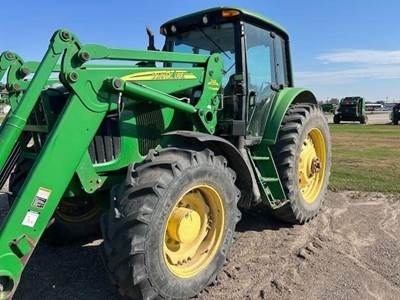 John Deere 7520 Tractor