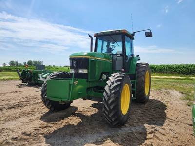 John Deere 7800 Tractor