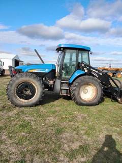 New Holland TV145 Tractor