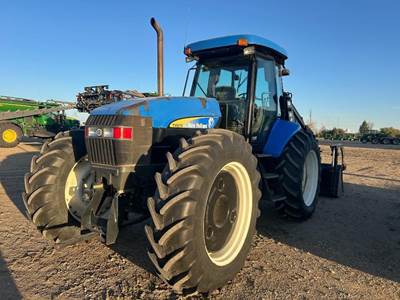 New Holland TV6070 Tractor