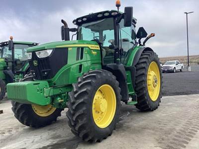 John Deere 6R 215 Tractor