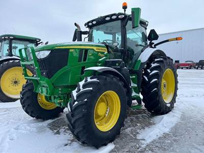 John Deere 6R 215 Tractor