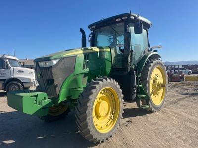 John Deere 7210R Tractor