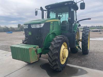 John Deere 7215R Tractor