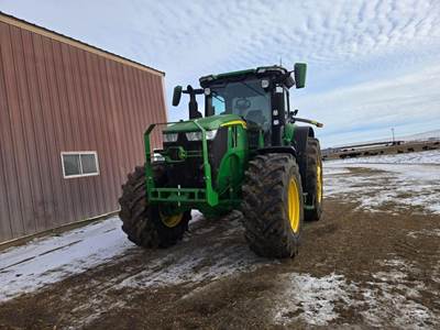 John Deere 7R 210 Tractor