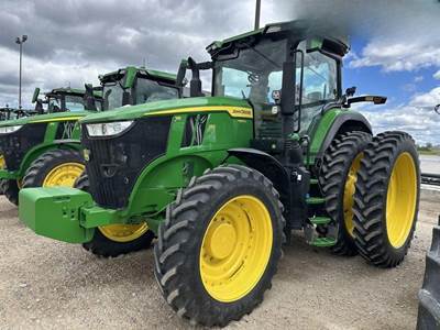 John Deere 7R 250 Tractor