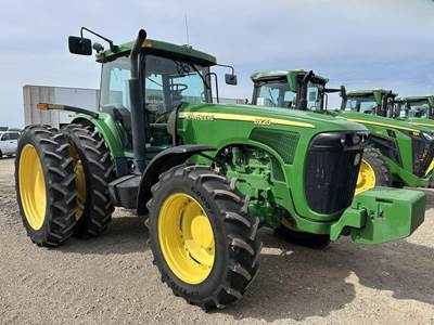 John Deere 8220 Tractor