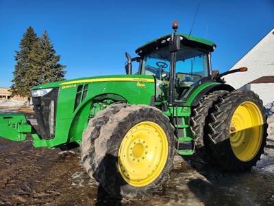 John Deere 8260R Tractor