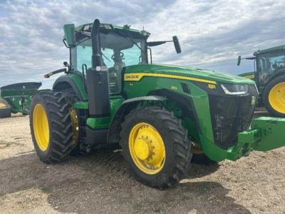 John Deere 8R 250 Tractor