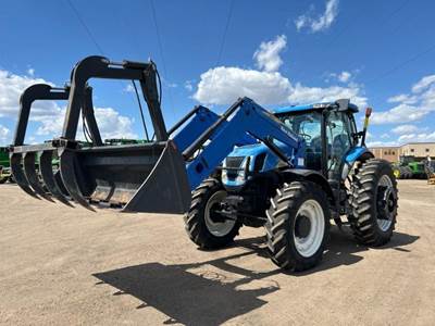 New Holland T7050 Tractor