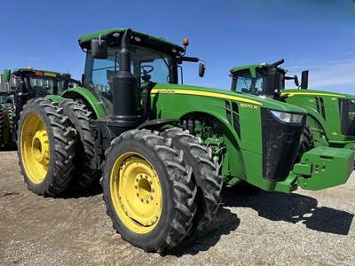 John Deere 8370R Tractor