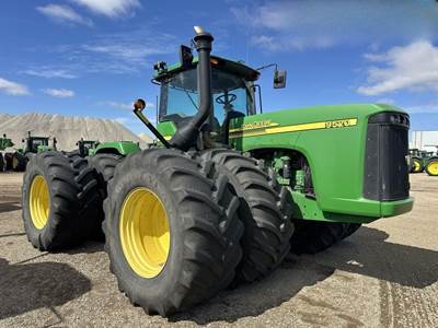 John Deere 9520 Tractor