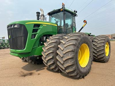 John Deere 9530 Tractor