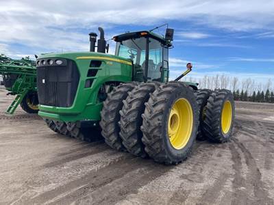John Deere 9530 Tractor