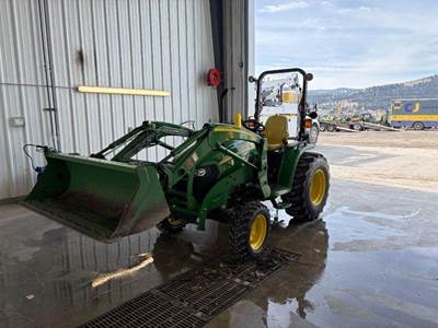 John Deere 3720 Tractor