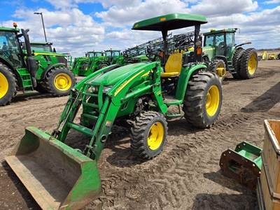 John Deere 4720 Tractor