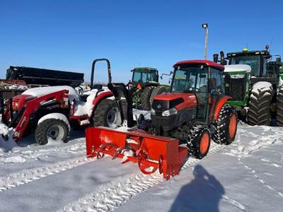 Kubota L4740 Tractor