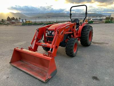 Kubota MX5200HST Tractor