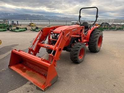 Kubota MX5200HST Tractor
