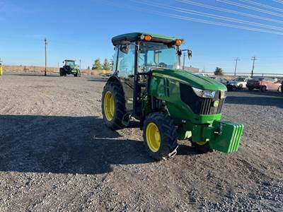 John Deere 5090GN Tractor - 90 HP