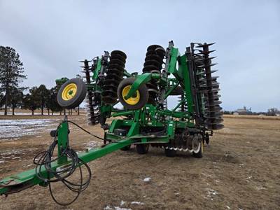 John Deere 2623VT