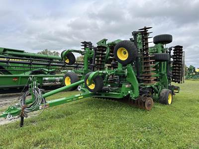 John Deere 2660VT