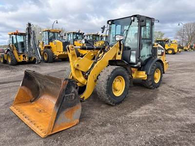 Caterpillar 906M Wheel Loader