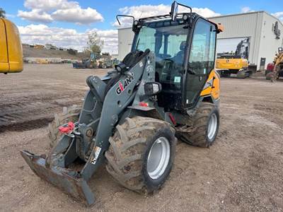Giant G3500 Z-BAR Wheel Loader