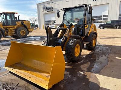John Deere 204 G-TIER Wheel Loader