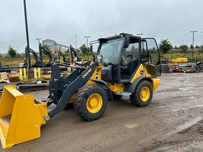 John Deere 204 G-TIER Large Wheel Loader