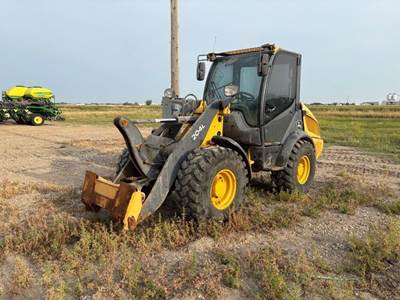John Deere 204L Wheel Loader