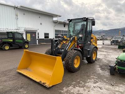 John Deere 244 P-TIER Wheel Loader