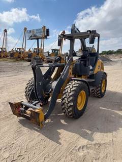 John Deere 304 G-TIER Wheel Loader