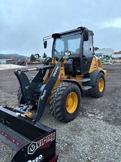 John Deere 304 G-TIER Wheel Loader