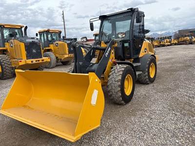 John Deere 304 G-TIER Wheel Loader